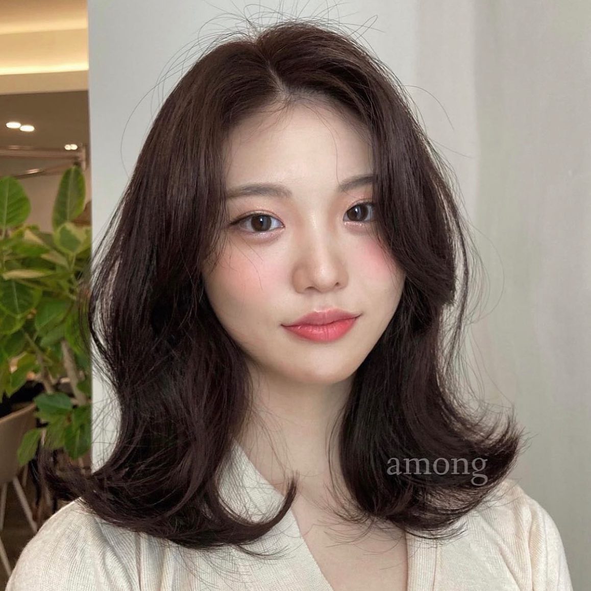 6 kiểu tóc không cần cắt mái vẫn thăng hạng nhan sắc-9