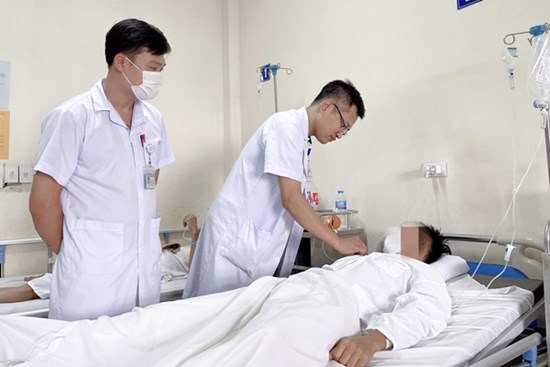 Mắc bệnh sau khi 'yêu' vì rách bao cao su