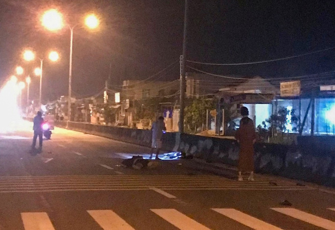 2 thanh niên tử vong sát nơi 2 vợ chồng bị xe tông chết cách đó 1 tuần-1