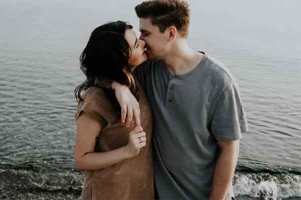 Nữ giám đốc ngoại tình chua chát nhận ra sự thật về tri kỷ-1