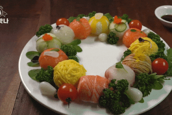 Các loại sushi hấp dẫn, dễ thực hiện, cho các đầu bếp tại gia trổ tài làm tiệc cuối năm