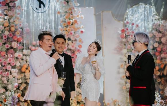 Đàm Vĩnh Hưng se duyên trong siêu đám cưới cặp đôi GenZ giàu có tại miền Tây-15