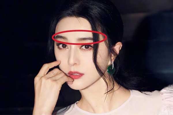 6 nét dị tướng của phụ nữ nhìn đã thấy xấu lại là tụ tài, hậu vận không thành công cũng thành phượng-4