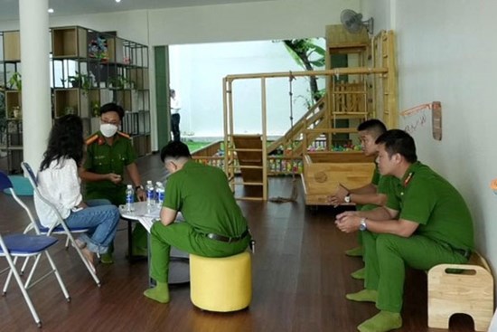 Vụ cô giáo bạo hành, cho trẻ ăn lại đồ nhả ra: Nhóm trẻ nộp đơn xin giải thể