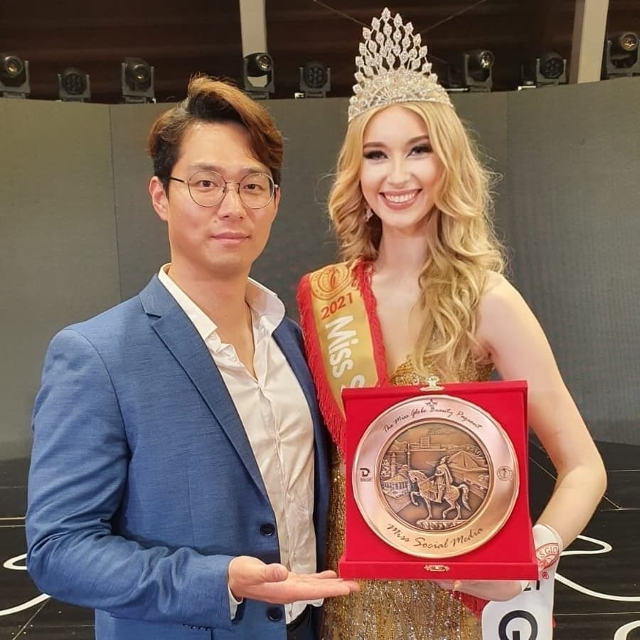 Chuyện tình 4 năm của Hoa hậu Quốc tế và bạn trai Hàn Quốc-1