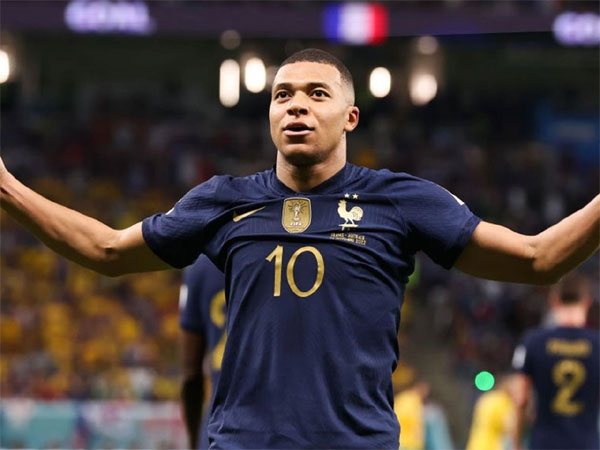 Kylian Mbappé sở hữu tài sản hơn 3,5 nghìn tỷ/ năm nhưng không bao giờ mang theo thẻ tín dụng-2