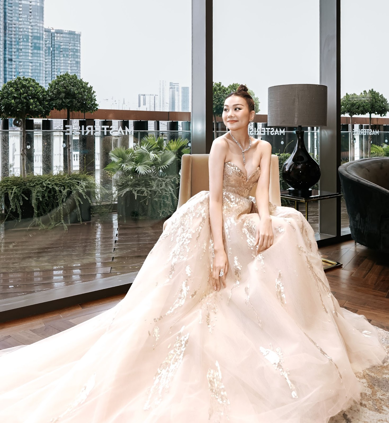 15 bộ cánh đẹp của mỹ nhân Việt trên thảm đỏ 2022-2