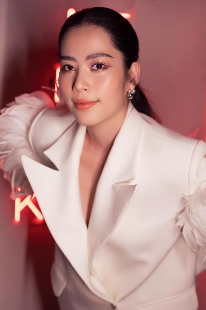 Nam Em bắt đầu nổi loạn sau khi vướng vào ồn ào với Bạch Công Khanh-1