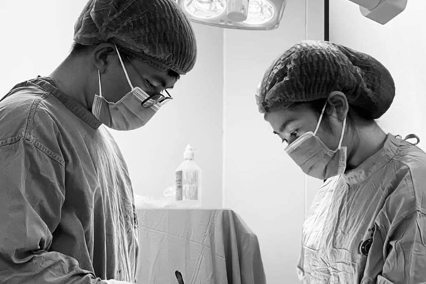 Người đàn ông nhận tin mắc u ác tính sau nửa năm đau bụng-2