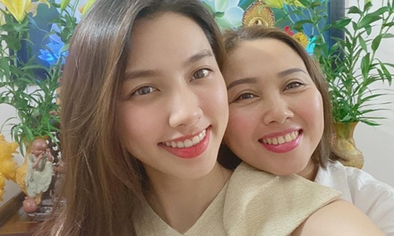 Mẹ ruột của Hoa hậu Thùy Tiên đáp trả tin đồn bỏ rơi con-1