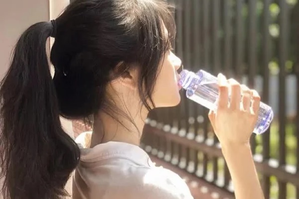 5 triệu chứng tưởng là bình thường nhưng lại ngầm cảnh báo sức khỏe của bạn không ổn-1