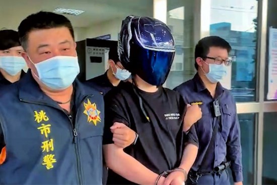 Bản án tử hình cho kẻ đâm chết người nhắc đeo khẩu trang