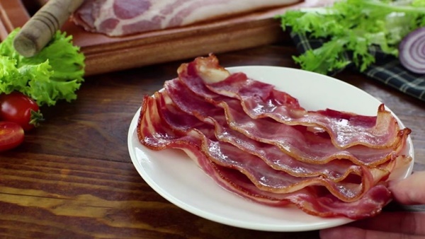 5 loại thịt làm tổn hại collagen khiến phụ nữ già nhanh-3