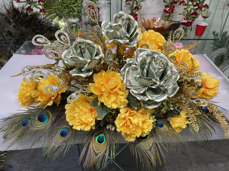 Kỳ lạ loại hoa cả năm không héo, khách chi hàng chục triệu mua về trưng Tết-4