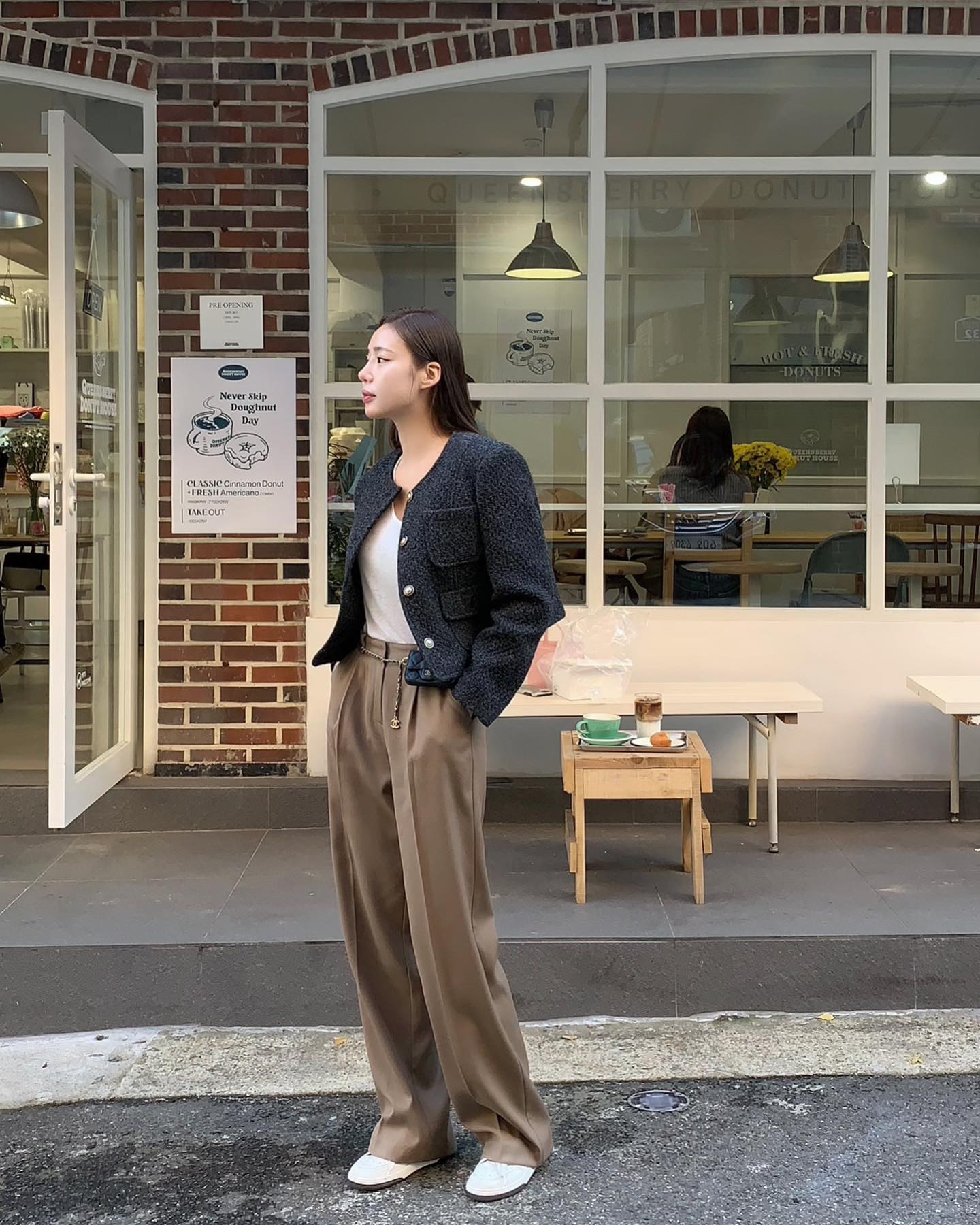 5 kiểu quần âu không bao giờ lỗi mốt-10