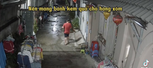 Xóm nhỏ dễ thương: Cất hộ quần áo khi trời mưa, có món gì ngon đều đem cho nhau-2