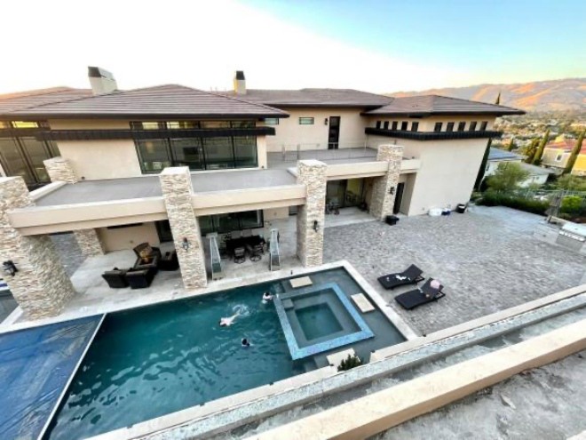 Biệt thự 4.000 m2 được trang hoàng lộng lẫy đón năm mới của vợ cũ Đan Trường-16