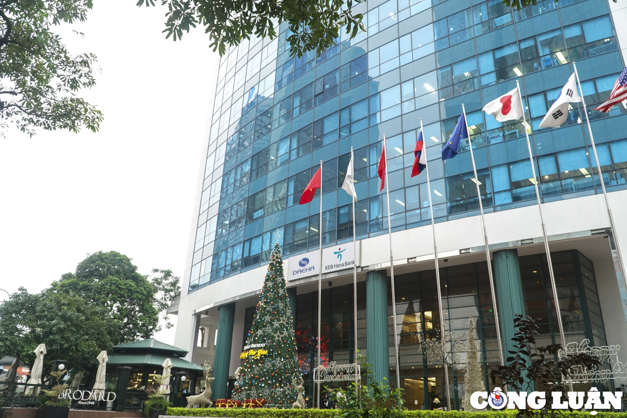 Không khí Giáng sinh đã tràn ngập đường phố Hà Nội-6