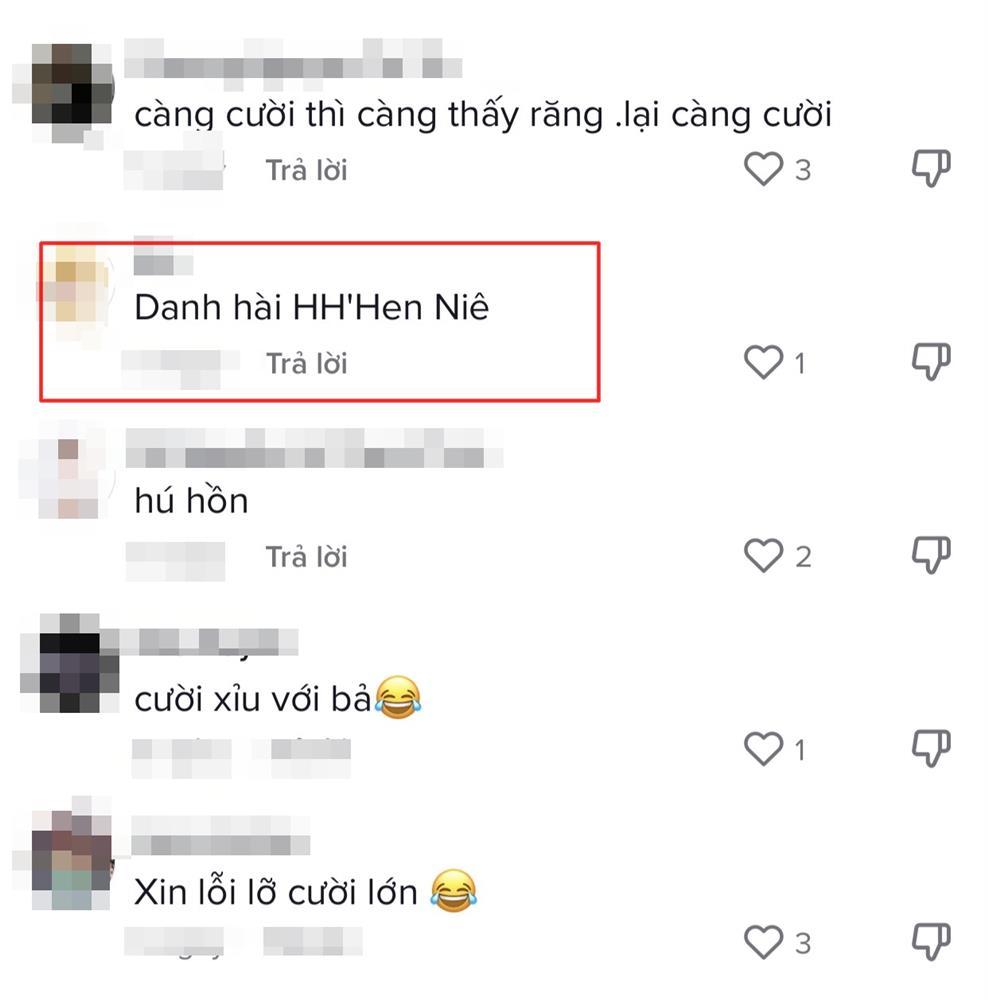 HHen Niê gây hết hồn khi để lộ hàm răng đỏ au be bét-4