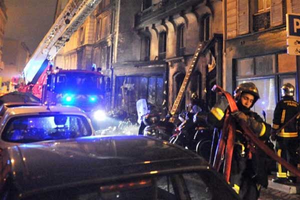 Cháy chung cư ở Pháp, nhiều trẻ em và người lớn thiệt mạng-1