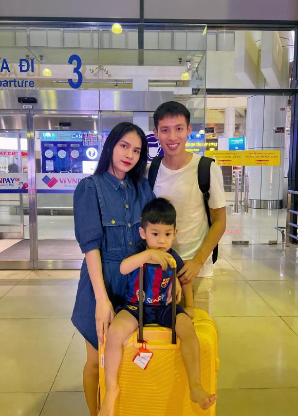 Tiền vệ Đỗ Hùng Dũng tậu xế hộp mới vào dịp cuối năm-2