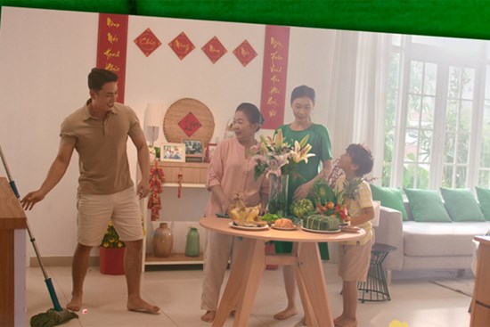 Ariel lan toả thông điệp ‘San việc nhà, sẻ yêu thương’ đón Tết