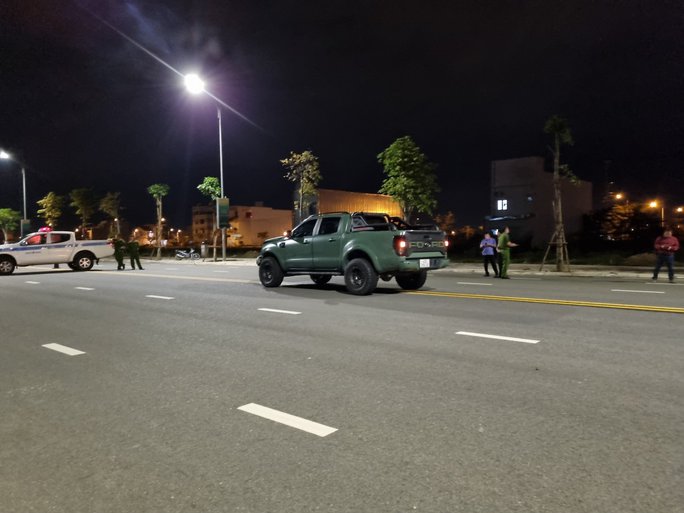 Tai nạn kinh hoàng liên quan xe bán tải, 3 người tử vong tại chỗ-3