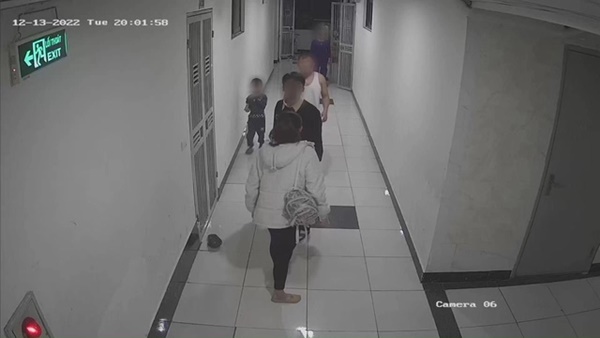 Tiến sĩ Giáo dục chỉ ra 1 điều VÔ CÙNG QUAN TRỌNG trong vụ việc bé 9 tuổi bị đánh do đè nút đóng cửa thang-2