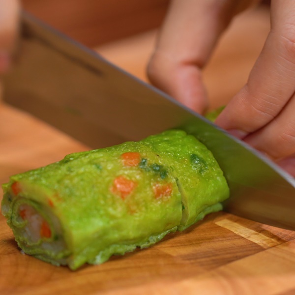 Làm trứng cuộn cây thông Noel chào đón lễ Giáng sinh-10