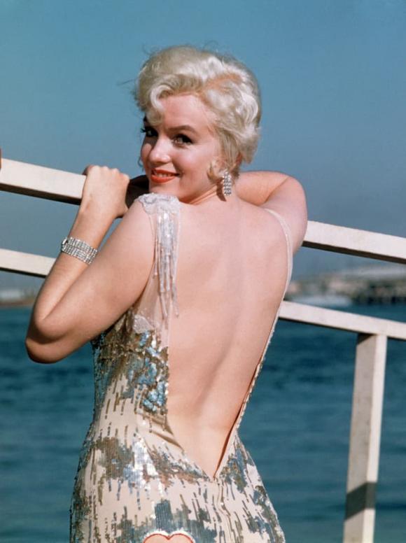 9 bộ váy biểu tượng của Marilyn Monroe và câu chuyện phía sau ít người biết-2