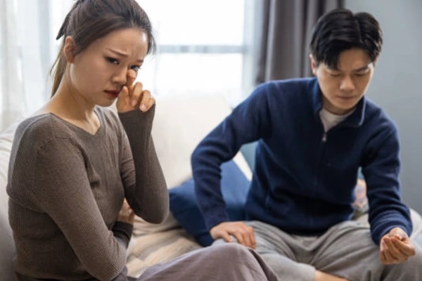 Đang cằn nhằn, vợ im hẳn mấy ngày liền khi tôi nói đúng một câu-1