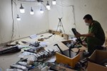 Triệt phá vụ mua bán, tàng trữ súng đạn lớn nhất ở Bình Định-1