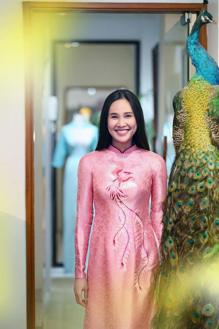 Dương Mỹ Linh ngọt ngào bên chồng doanh nhân trong hôn lễ ở Bến Tre-9