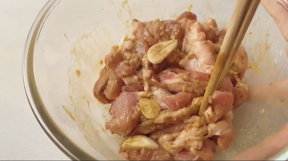 Cuối tuần trời lạnh, làm thịt chiên BBQ kiểu Hàn nóng hổi đãi cả nhà-2