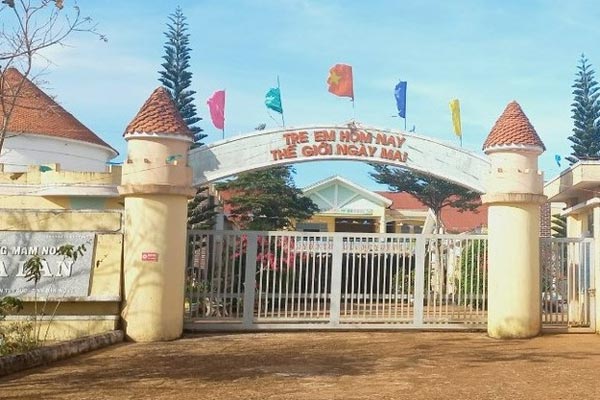 Vụ điều giáo viên đi tiếp khách VIP: Đề nghị làm rõ việc lộ thông tin người tố cáo-2