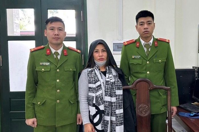 Phẫu thuật thẩm mỹ để trốn truy nã, người phụ nữ sa lưới sau 16 năm-1