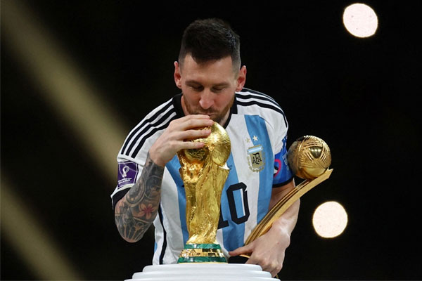 Chùm ảnh: Hàng vạn CĐV Argentina tại Buenos Aires xuống đường mừng chức vô địch World Cup-15
