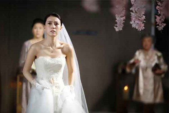 Mời người yêu cũ dự đám cưới, tôi đau lòng khi nhận món quà anh tặng