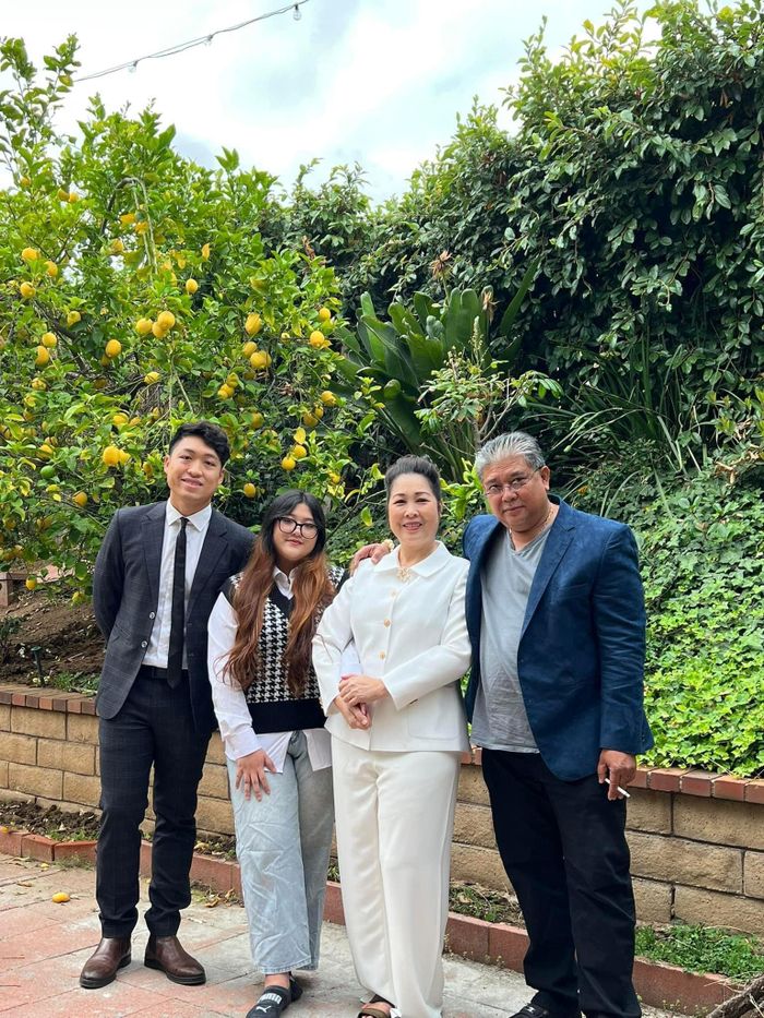 Hôn nhân mặn nồng của NSND Hồng Vân và ông xã Lê Tuấn Anh-7