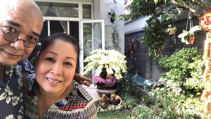 Hôn nhân mặn nồng của NSND Hồng Vân và ông xã Lê Tuấn Anh-8