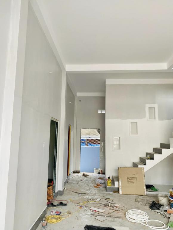 Thân Thúy Hà khoe nhà tặng mẹ dịp cuối năm-1