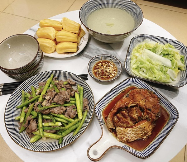 Đi làm về muộn, vợ&nbsp;vẫn tươm tất cơm ngon canh ngọt, toàn đồ ăn sạch bà ngoại gửi lên-5