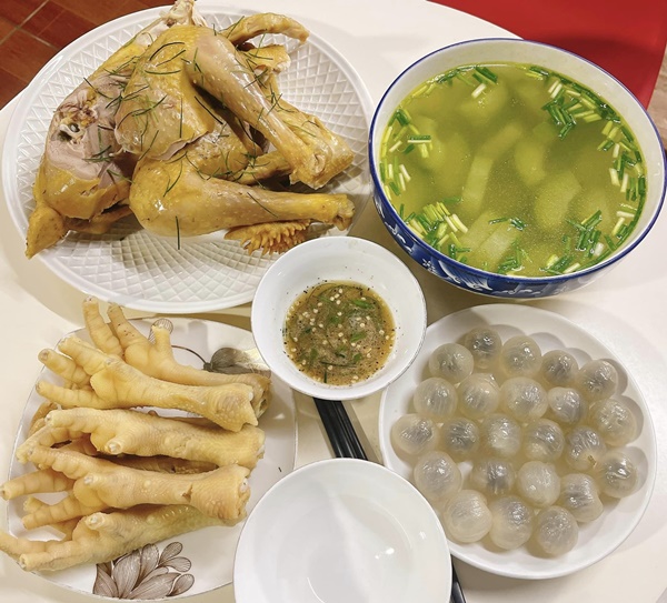 Đi làm về muộn, vợ&nbsp;vẫn tươm tất cơm ngon canh ngọt, toàn đồ ăn sạch bà ngoại gửi lên-9