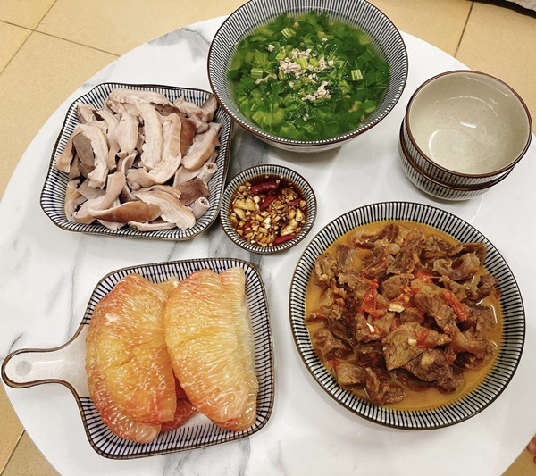 Đi làm về muộn, vợ&nbsp;vẫn tươm tất cơm ngon canh ngọt, toàn đồ ăn sạch bà ngoại gửi lên-11