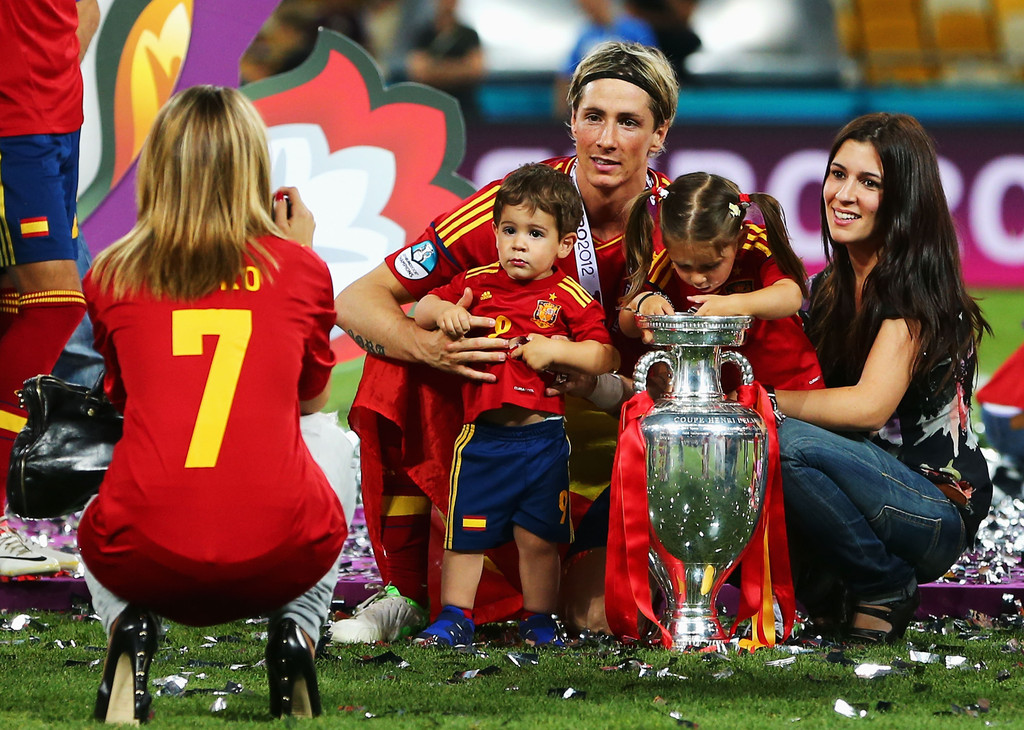 Messi và Fernando Torres: 2 nhà vô địch World Cup chung cách chọn vợ-3