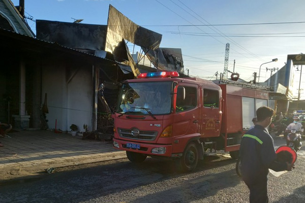 Hà Nội bắn pháo hoa tại 31 điểm vào giao thừa Tết Quý Mão-1