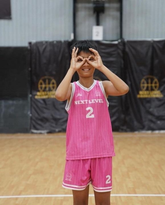 Con trai Lệ Quyên kết thân một môn thể thao tăng chiều cao rất tốt, cha mẹ nên khuyến khích con chơi-1