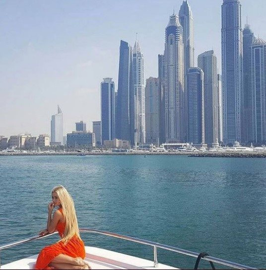 Cuộc sống của những người sinh ra đã ở vạch đích: Hội ‘rich kid’ Dubai vung tiền tận hưởng cuộc đời giàu sang phú quý như thế nào?-1