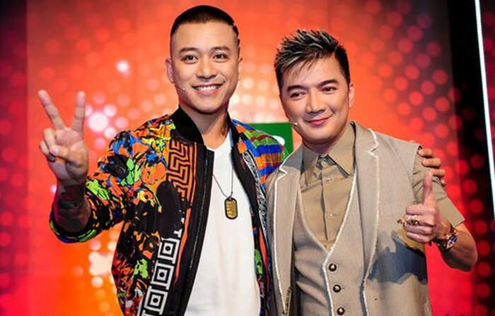 Đàm Vĩnh Hưng ôm hôn thắm thiết một ca sĩ Vbiz, netizen trầm trồ trước mối quan hệ của cả hai-2