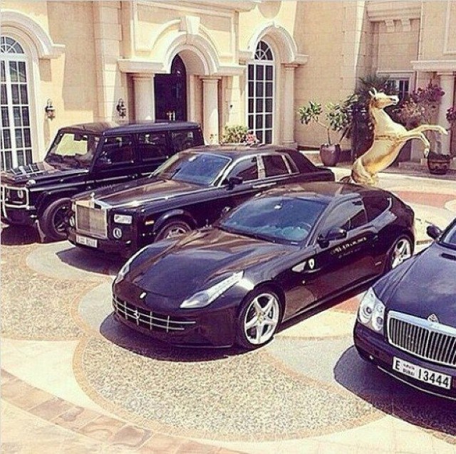 Cuộc sống của những người sinh ra đã ở vạch đích: Hội ‘rich kid’ Dubai vung tiền tận hưởng cuộc đời giàu sang phú quý như thế nào?-11